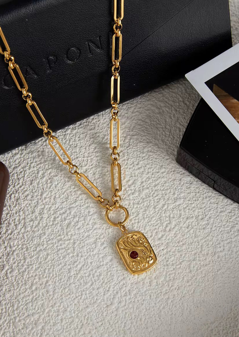 Radiant Amora Necklace