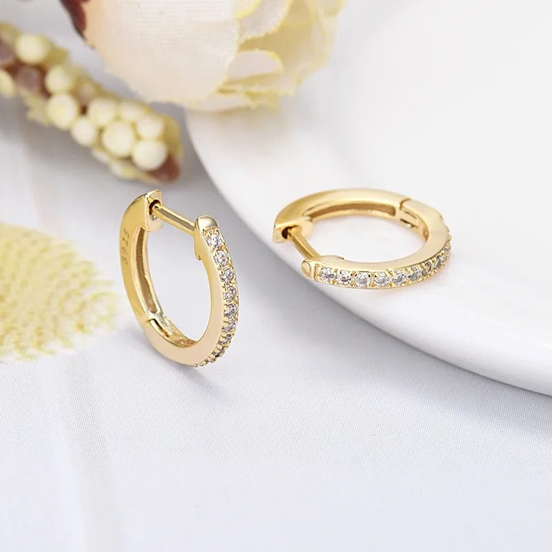 Olivia Huggie Earrings Rose Gold