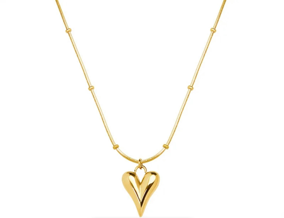 Gold Knot Chain Heart