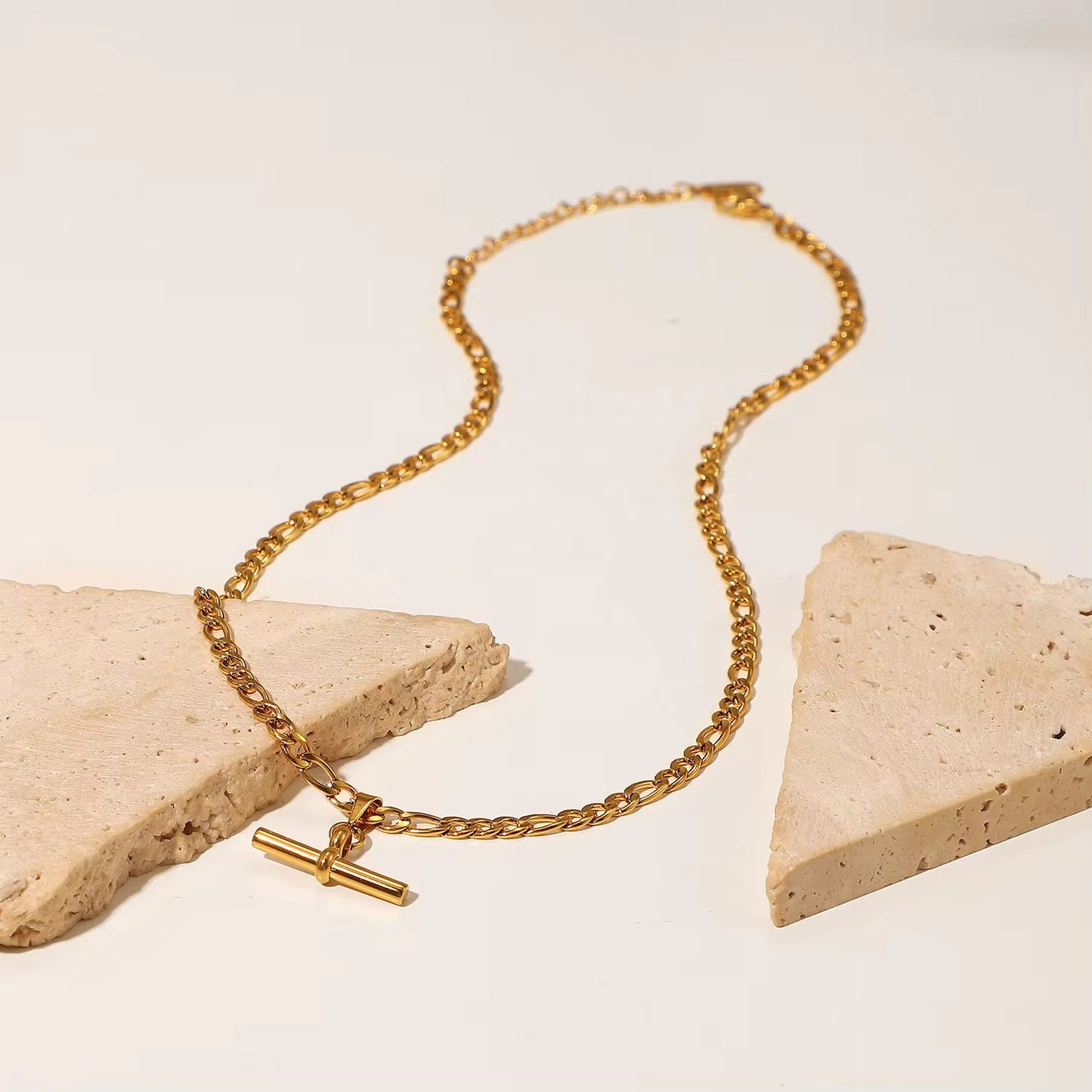 T-bar Necklace Gold